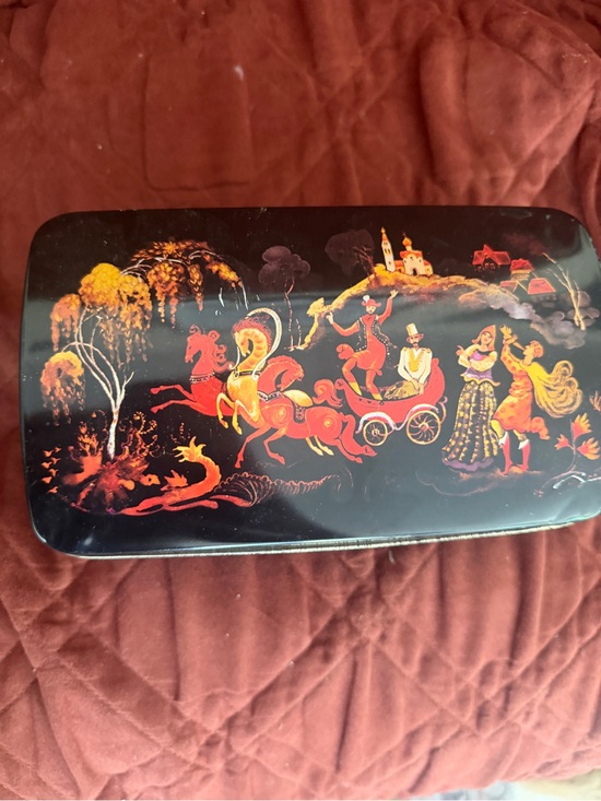 Other - Vintage  Russian Style Lacquer Trinket Box in Black and Red